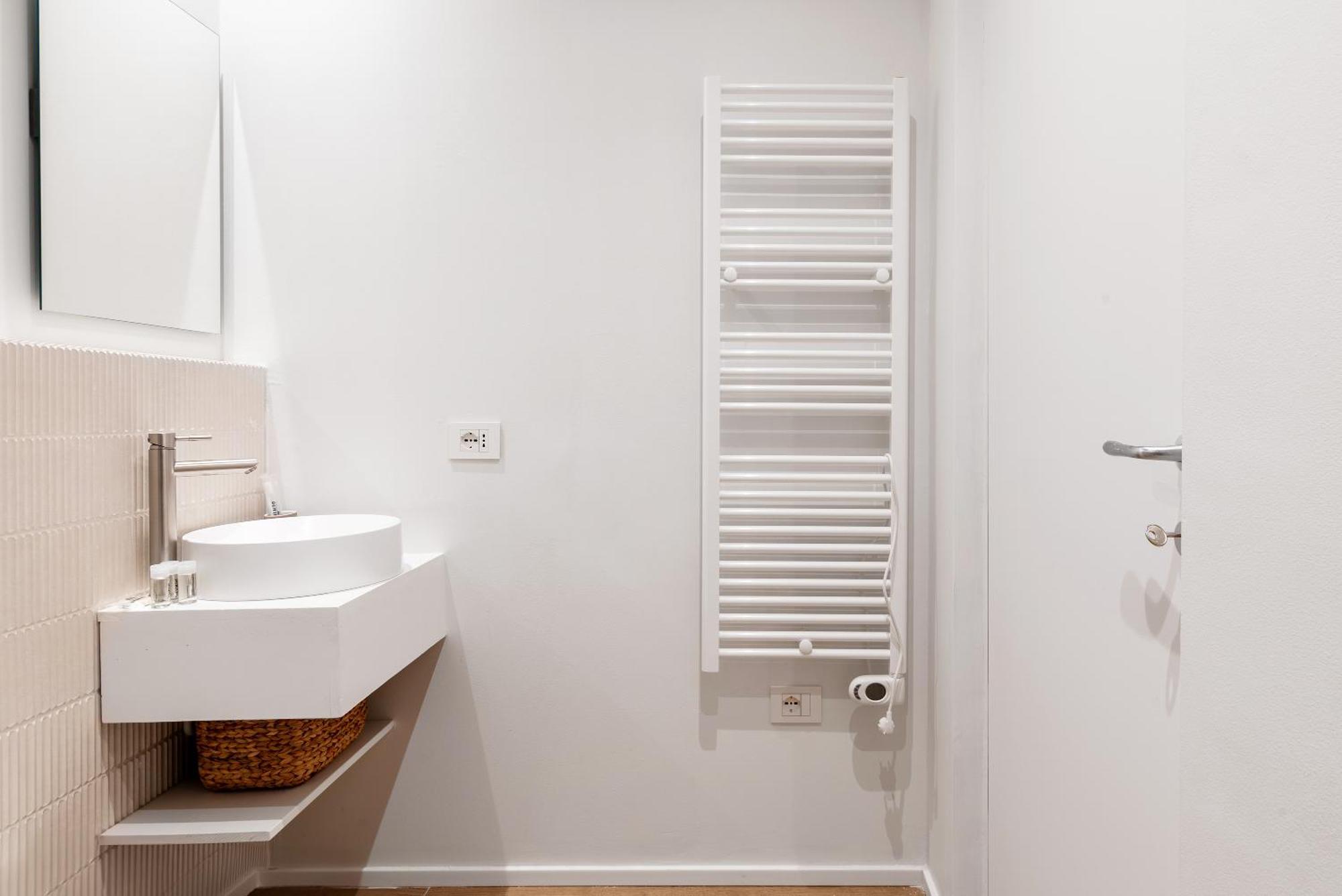 Easyhomes-City Centre Suites Milan Extérieur photo